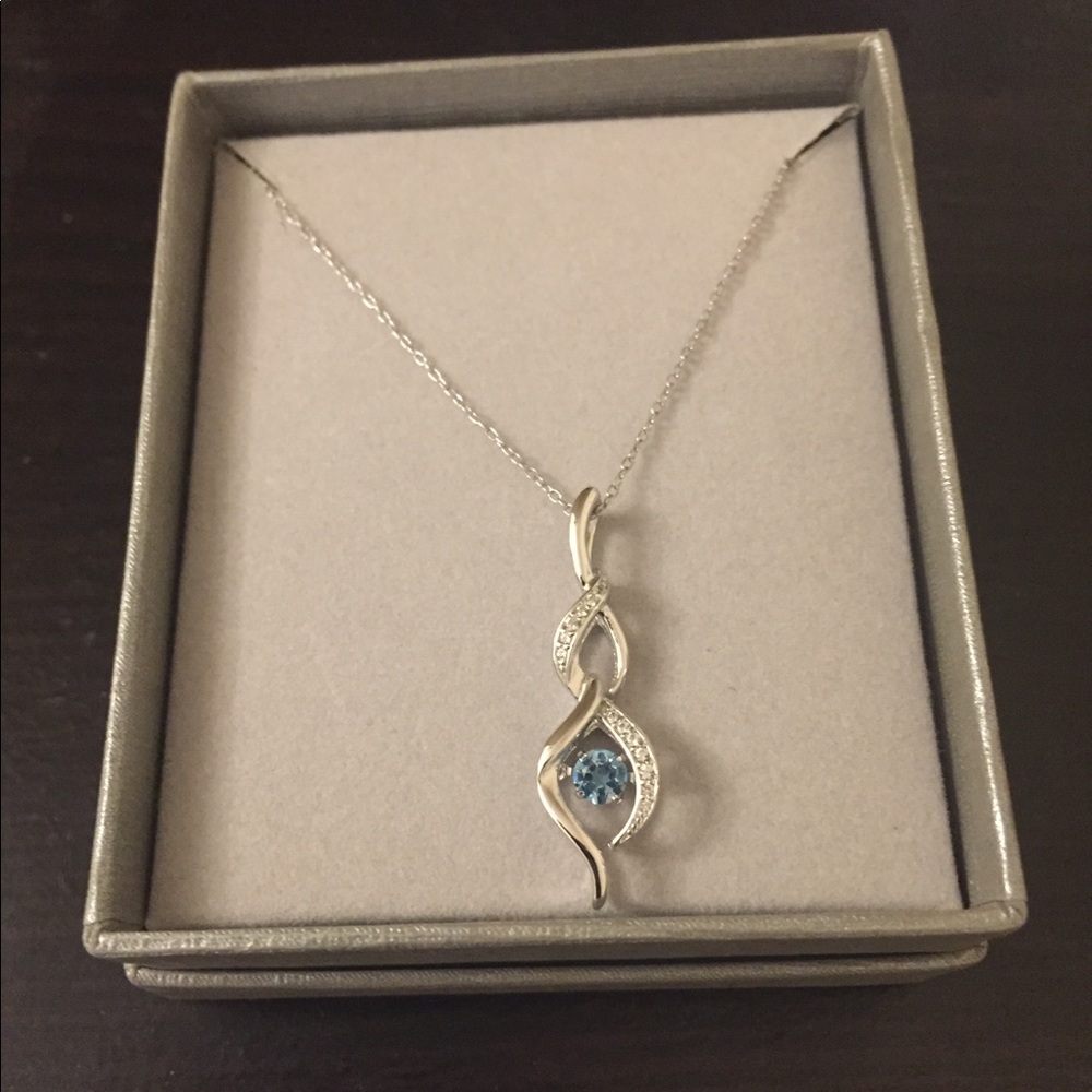 NWOT Zales Necklace